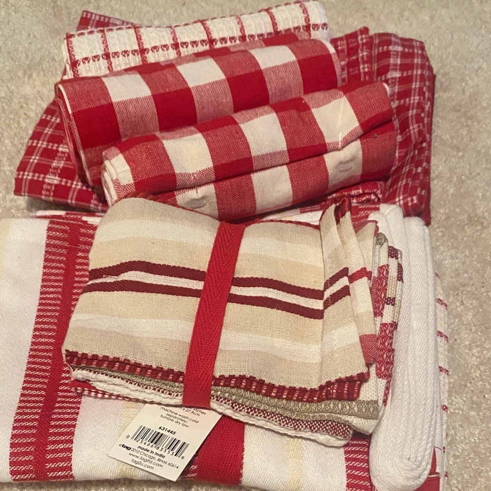 Red and Cream/White Striped & Check Kitchen Towel Set